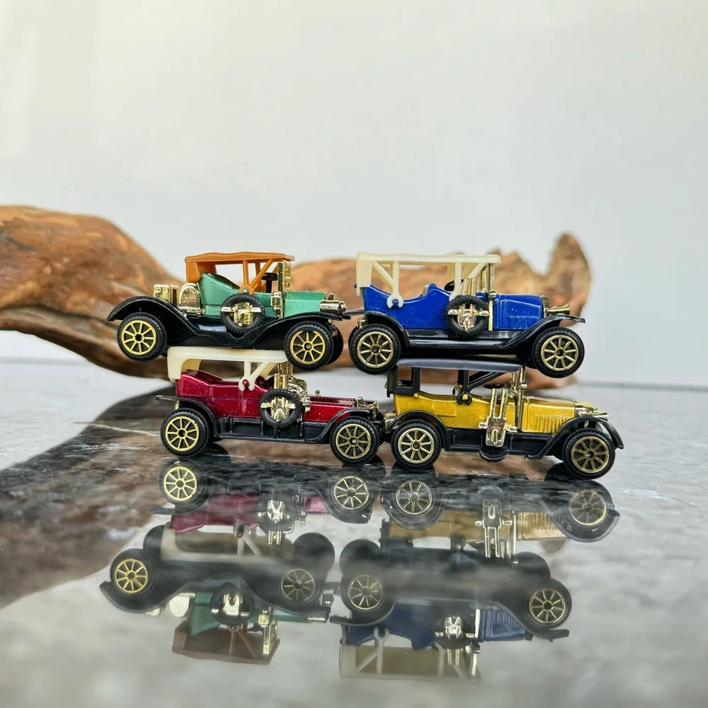 VTG Reader’s Digest Die-cast Classic Miniature Automobiles Collectible Set Of 4